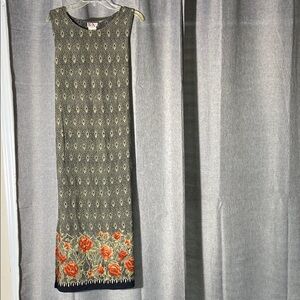 R&K Maxi Dress Sleeveless Crew Neck